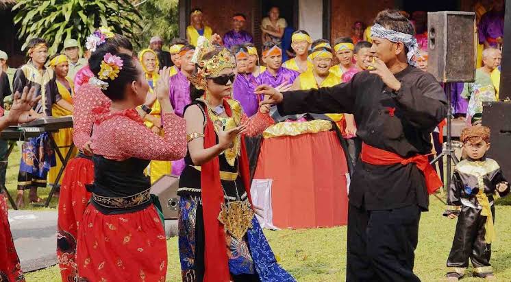 Sintren Dance